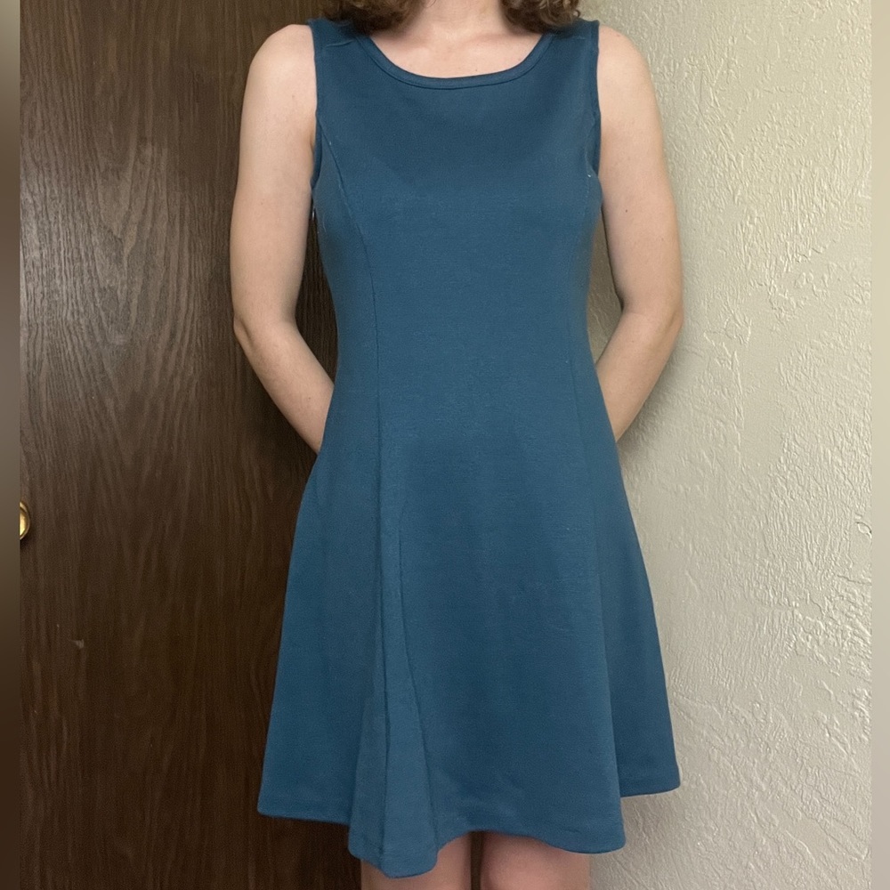 🛍️ Old navy sleeveless navy mini dress